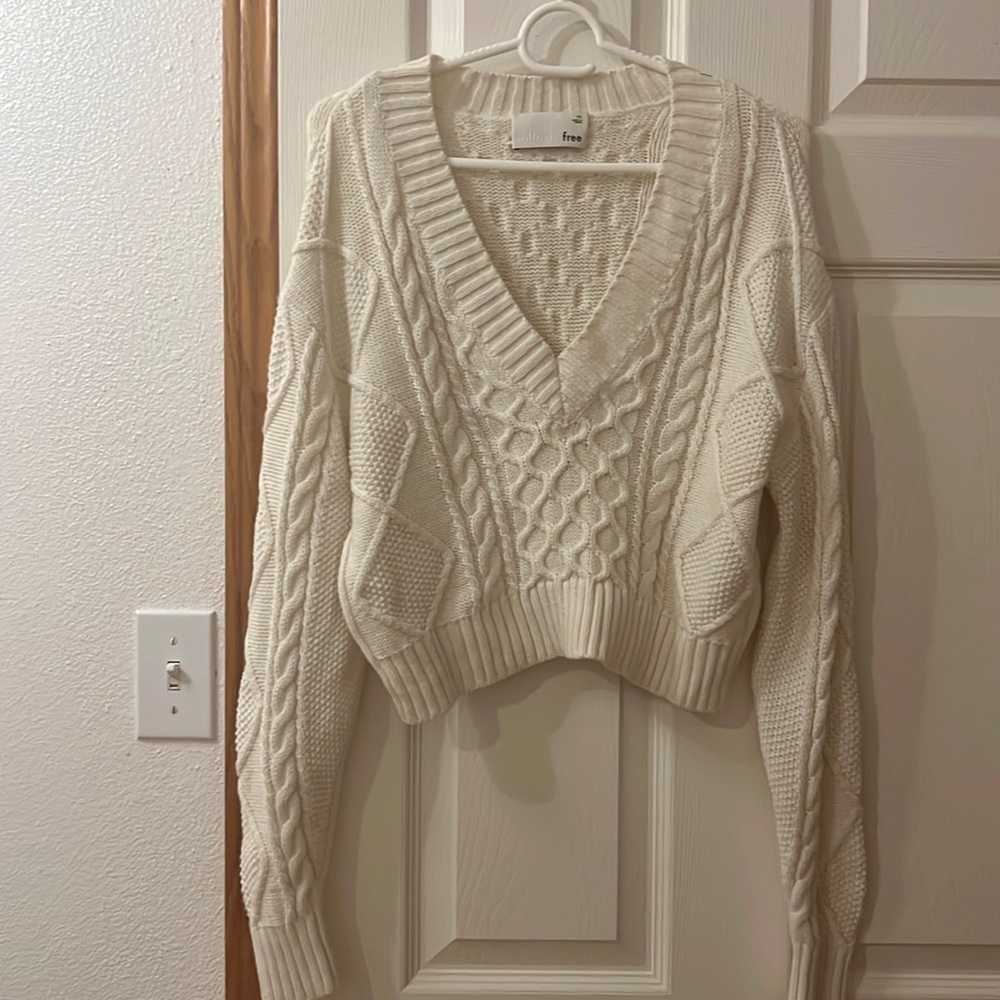 Mystic Wool Sweater
Oak